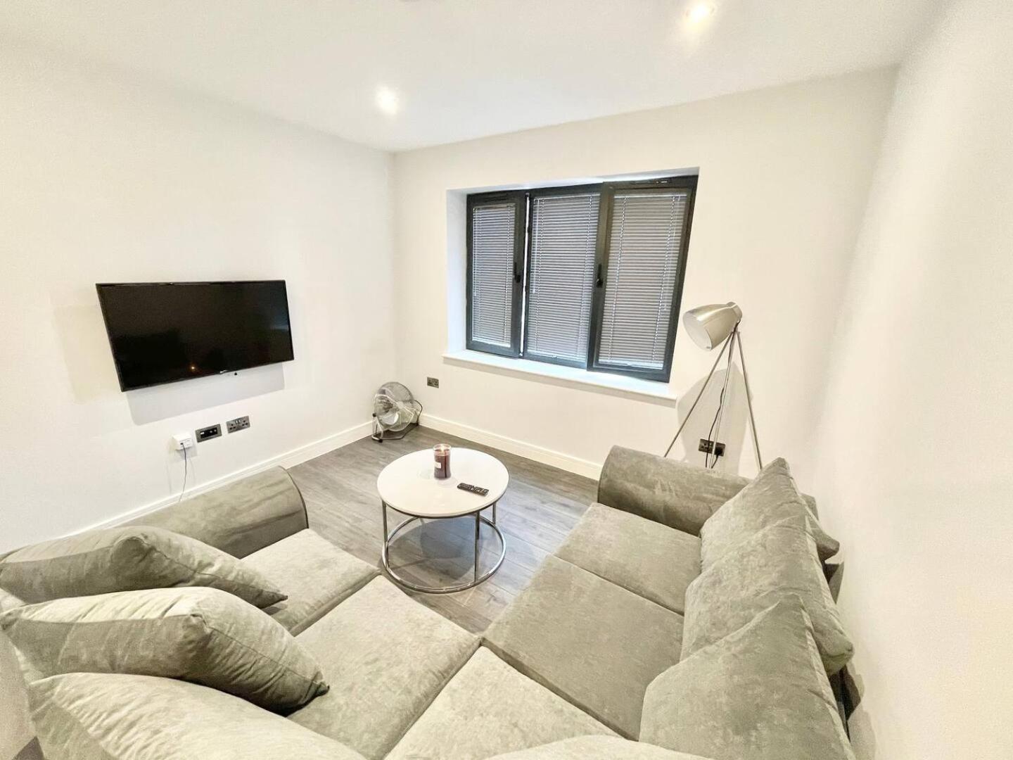 ستانمور D & D Luxury Apartments المظهر الخارجي الصورة